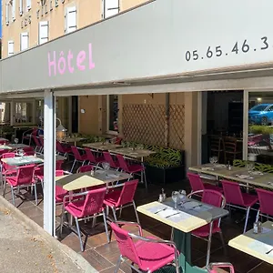 Les Tilleuls De Pareloup à Hotel